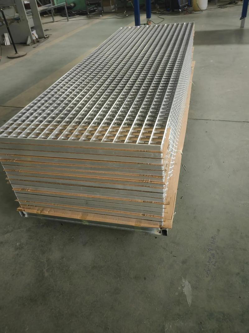 鋁格柵與特種鋼鐵材料 品質(zhì)建筑的堅實后盾